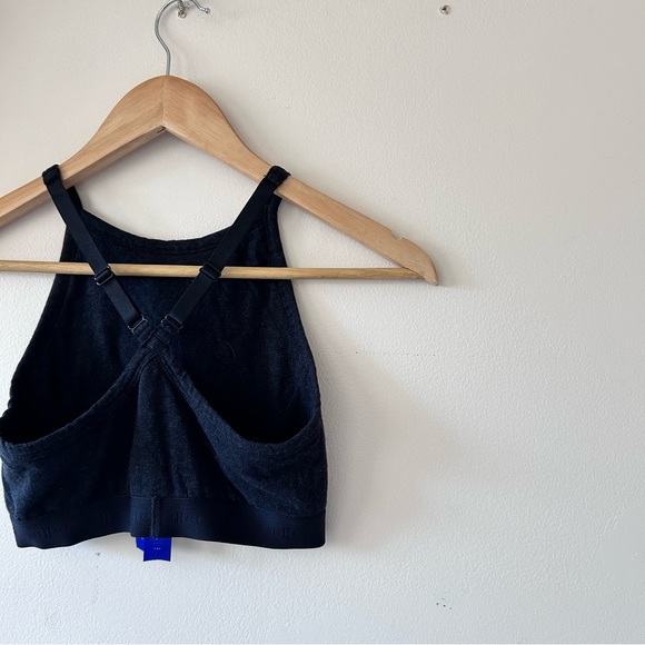 Kit & Ace | Cropped Stretch Racerback Top - Picture 3 of 3